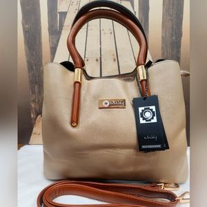 Brand New Leather Luxury Hand/ Shoulder Bag.